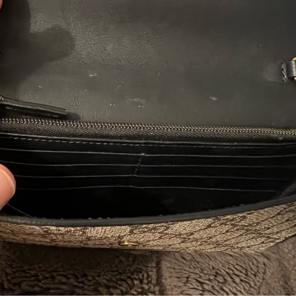 GUCCI Supreme Monogram Mini Peony Pearly Wallet on Chain - Picture 8 of 9